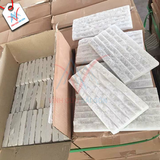 Đá chẻ trắng muối
