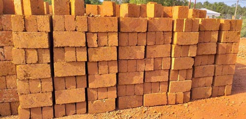 Đá ong vàng (đỏ) xây tường