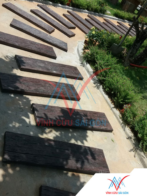 Bê Tông Giả Gỗ B13 Đen Nâu