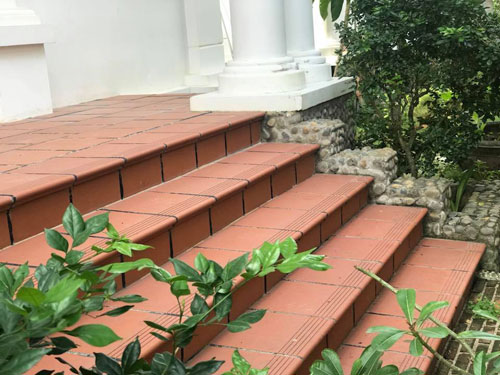 Công trình thực tế sử dụng Gạch bậc thềm Đất Việt - màu đỏ đậm
