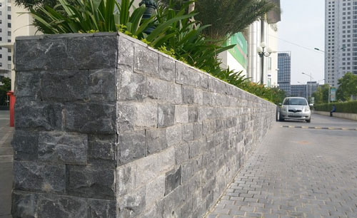 Công trình thực tế sử dụng Đá bóc đen.