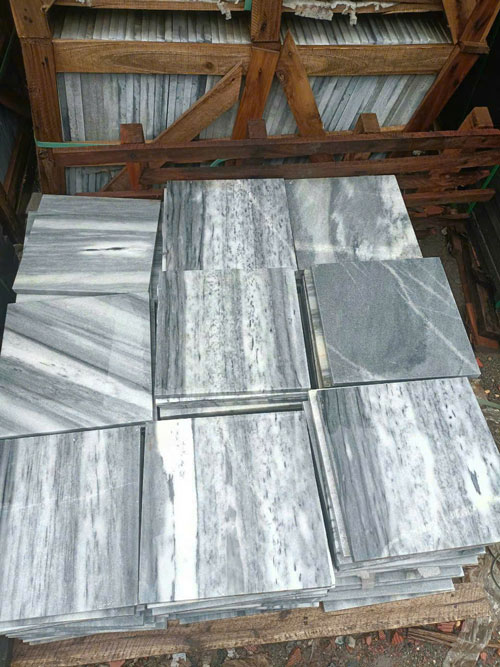 Đá sọc dưa nhạt 15x15x2cm