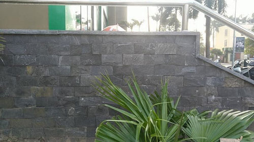 Công trình thực tế ốp Đá tẩy xanh.