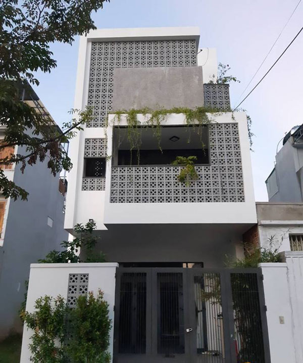 Gạch bông gió mỹ thuật