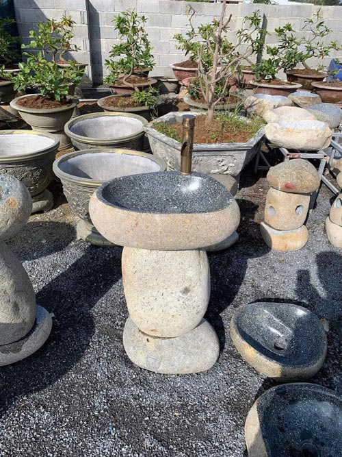 Lavabo đá cuội