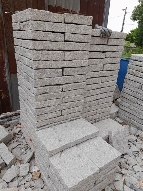 Đá thủ công lát sân Vũng Tàu 30x60cm