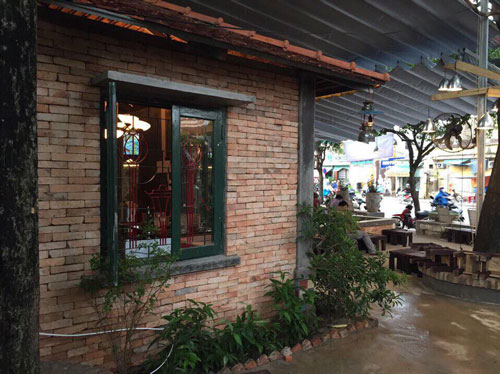 Gạch cổ ốp tường được ứng dụng tại nhà hàng, quán bar và các quán cafe